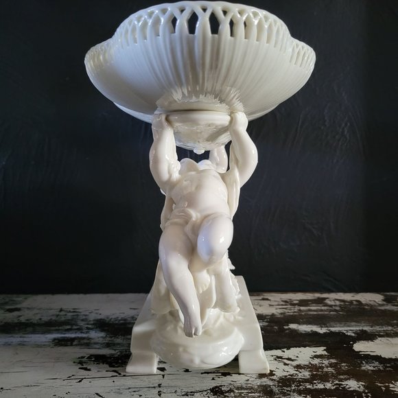 Vintage Porcelain Centerpiece Bowl, Pedestal Bowl with Putti / Cherubs - Picture 6 of 9